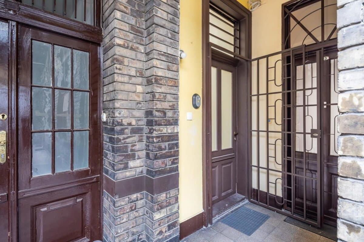 Splendid Perfectly Located Flat With Sauna Apartment Budapest Exterior photo