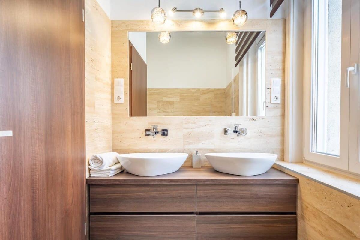 Splendid Perfectly Located Flat With Sauna Apartment Budapest Exterior photo
