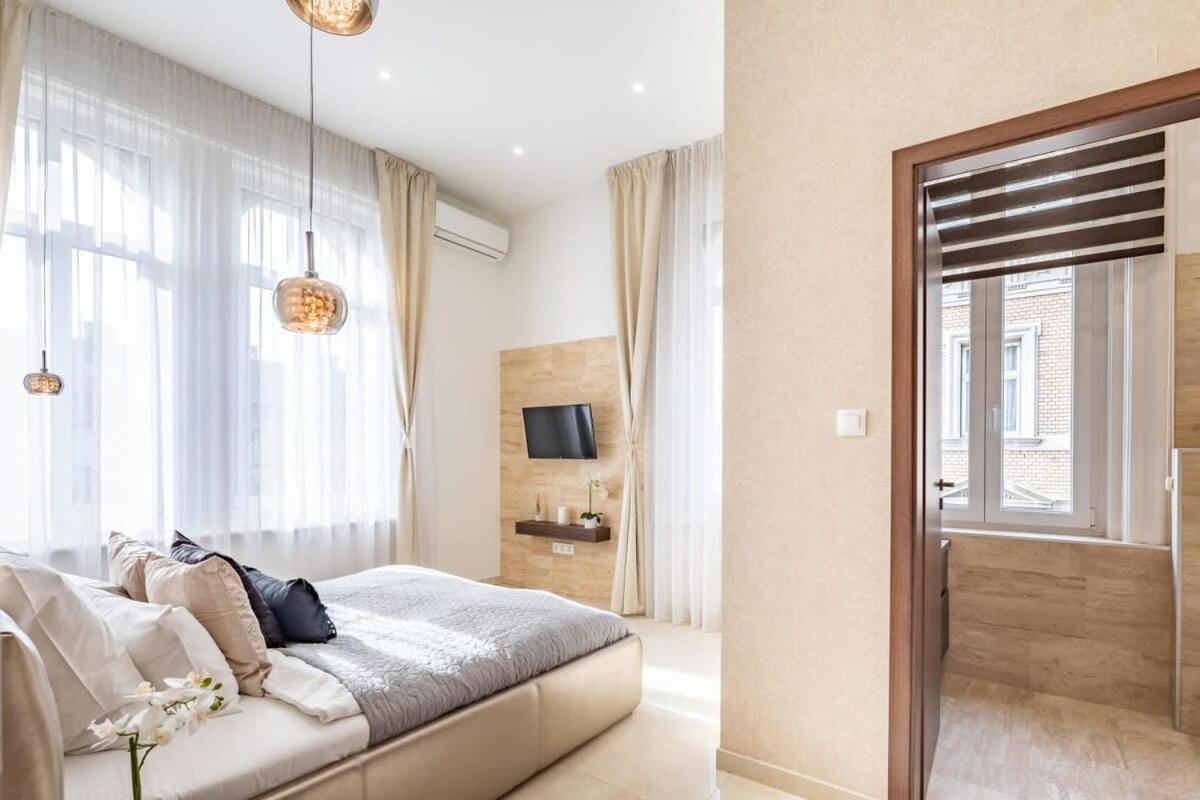 Splendid Perfectly Located Flat With Sauna Apartment Budapest Exterior photo